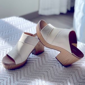 Dr. Scholl’s Bloom Suede Platform Sandals (WOMEN’S)